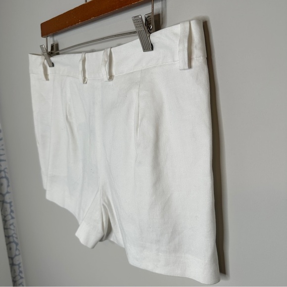 Diane Von Furstenberg Size 14 Naples Stretch‎ White Linen Shorts $198 NWT Beach - Picture 13 of 13